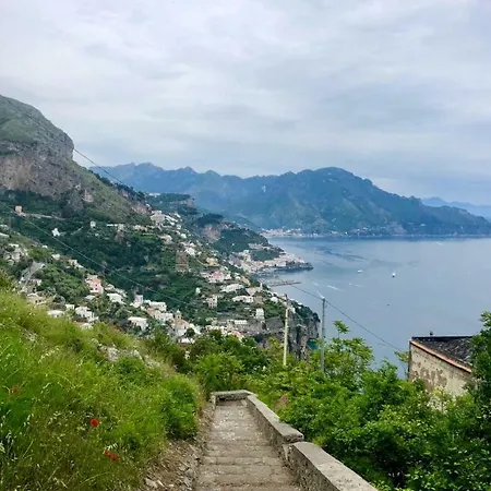 アパート La Libraia